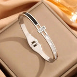 Wedding party grass bracelet | Radiance Chicy Boutique Silver Stripe