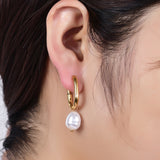 U-shaped Hollow Stud Earrings | Meleni