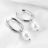 U-shaped Hollow Stud Earrings | Meleni